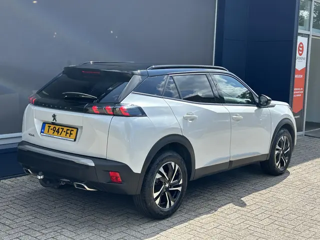 Peugeot 2008 1.2 Turbo 130 PK Allure 2023 Benzine 4