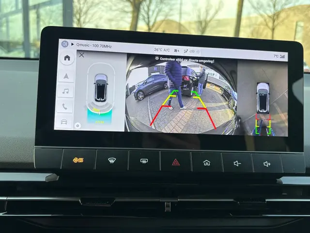 MG MG4 Electric Luxury 64 kWh 2024 Elektrisch 26