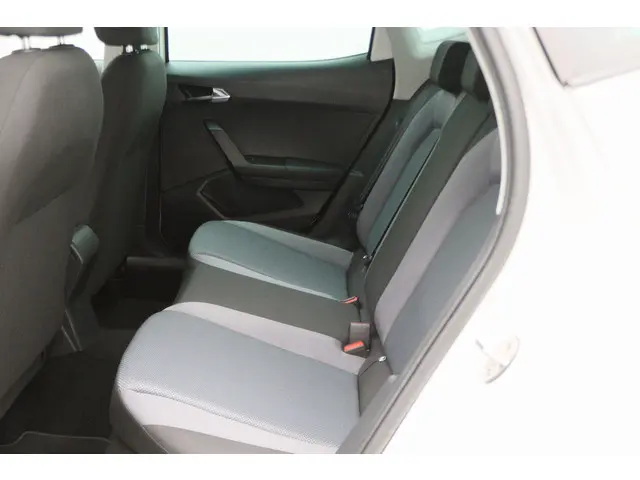 SEAT Arona 1.0 TSI Style Business Intense 2019 Benzine 13