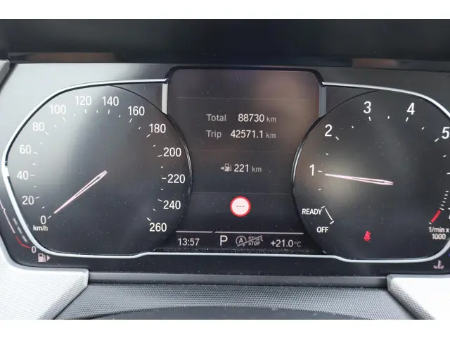 BMW 1 Serie 118i Executive Edition 2019 Benzine 24