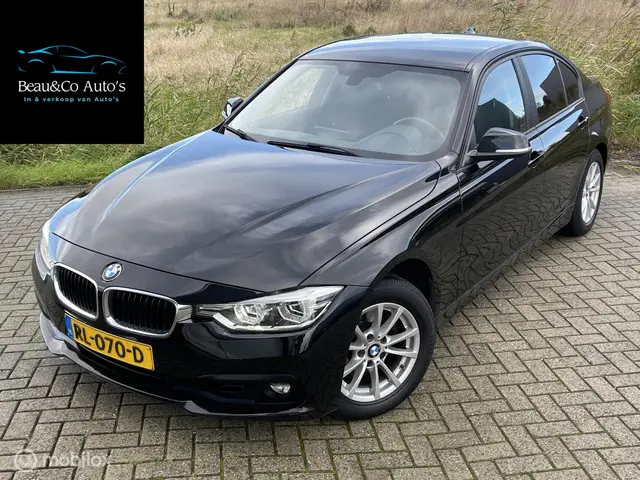 BMW 3 Serie 318i 2018 Benzine 2