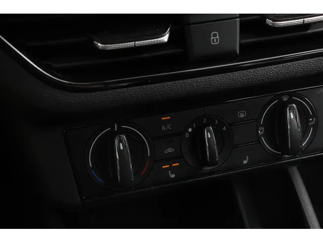 Škoda Kamiq 1.0 TSI 110pk Ambition 2021 Benzine 12