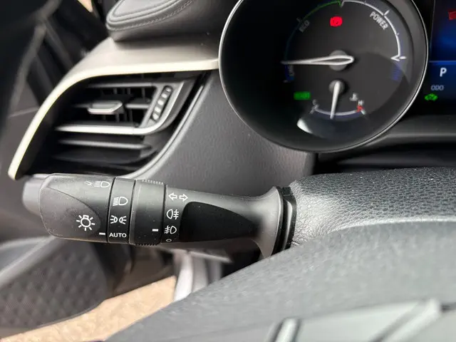 Toyota C-HR 1.8 Hybrid Energy 2018 Hybride Benzine 18