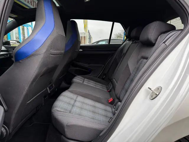 Volkswagen Golf 1.4 eHybrid GTE 2022 Hybride Benzine 30