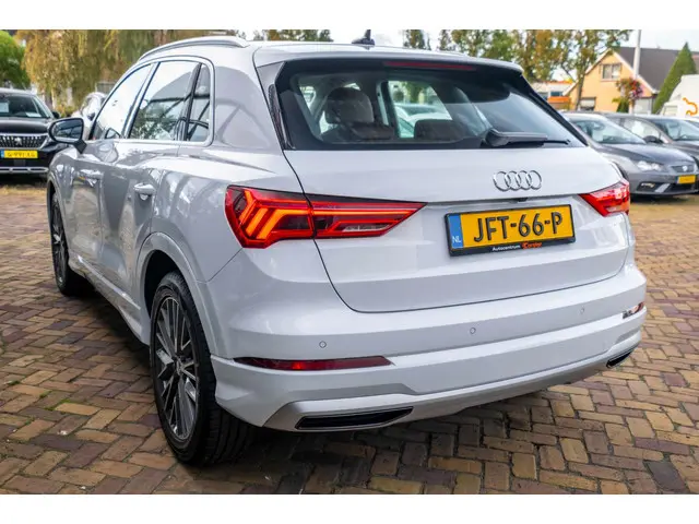 Audi Q3 35 TFSI S edition|PANO|LEER|CAMERA 2019 Benzine 50