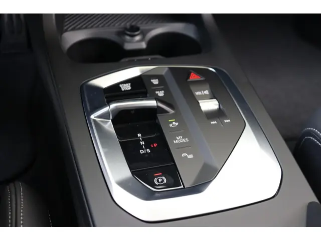 BMW 1 Serie 120 M Sport Design Edition 2025 Benzine 21