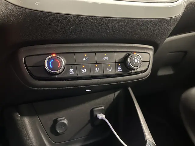 Opel Crossland X 1.2 Turbo Edition 2020 2021 Benzine 17