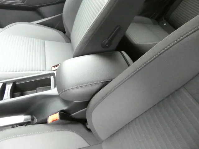 Ford C-MAX HELAAS VERKOCHT!!! 2017 Benzine 36