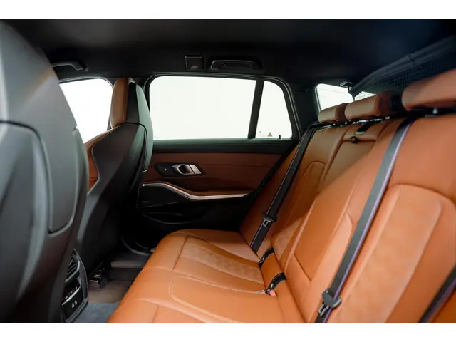 BMW M3 3-serie Touring xDrive Comp 2023 Benzine 48