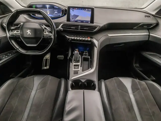 Peugeot 3008 1.2 PureTech GT-Line Sport 2018 Benzine 6