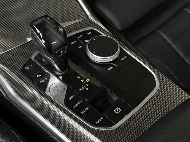 BMW 3 Serie 320i 2021 Benzine 19