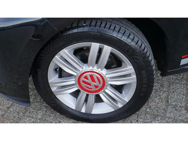 Volkswagen up! 1.0 TSI 90PK BMT up! Beats 2017 Benzine 40