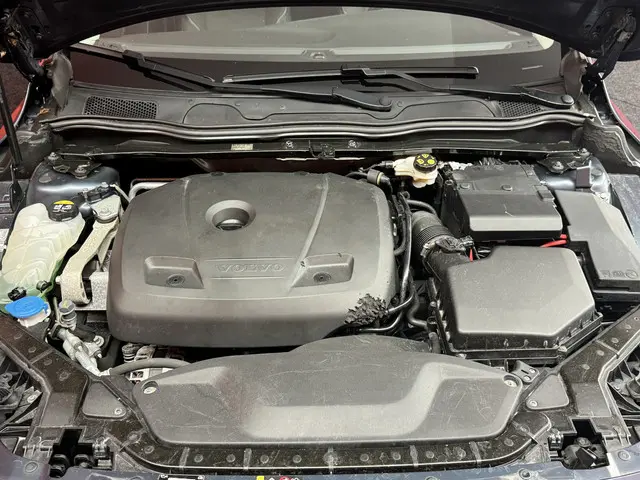 Volvo V40 Cross Country 1.5 T3 Nordic+ 2016 Benzine 42