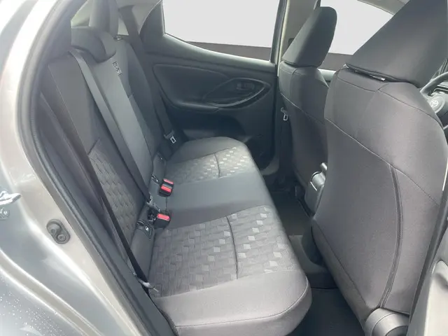 Toyota Yaris 1.5 Hybrid Active 2025 Hybride Benzine 23