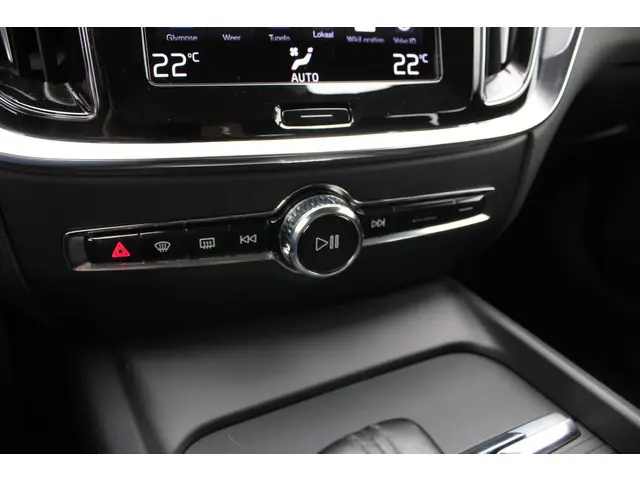 Volvo V60 B3 Automaat Momentum Advantage 2021 Benzine 29