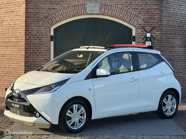 Toyota Aygo 1.0 VVT-i x-pose 2017 Benzine 2