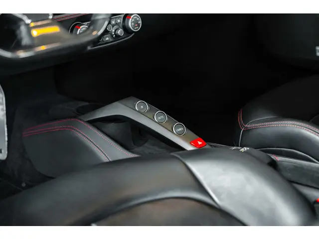 Ferrari 488 3.9 GTB HELE 2017 Benzine 36