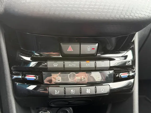 Peugeot 2008 1.2 PureTech Allure 2016 Benzine 16