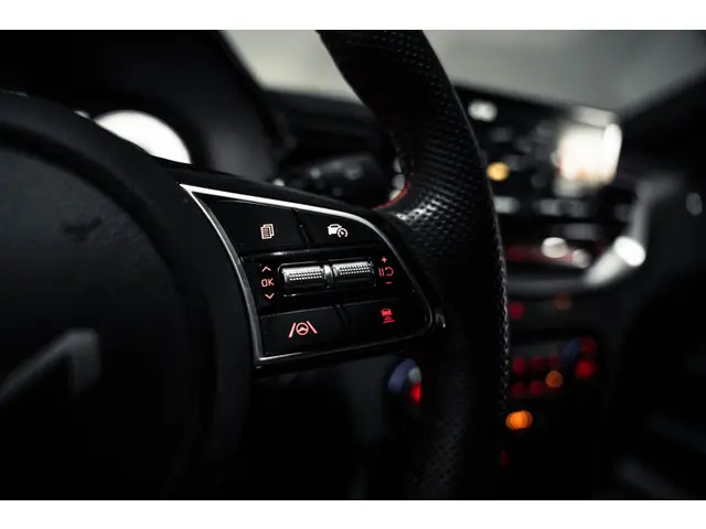 Kia Ceed 1.6 T-GDi GT 2023 Benzine 37