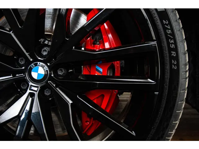 BMW X6 M50i High Executive 2022 Benzine 28