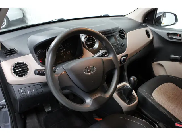 Hyundai i10 1.0i i-Motion 2014 Benzine 19