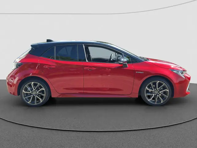 Toyota Corolla 1.8 Hybrid Executive 2019 Hybride Benzine 6