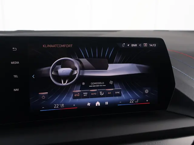 BMW 1 Serie 120 2025 Benzine 22