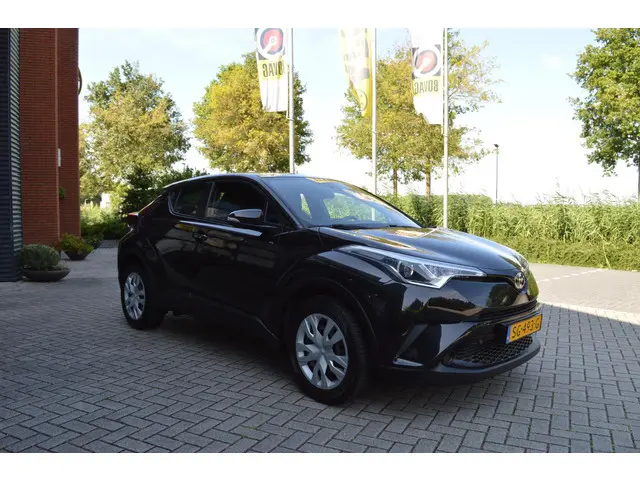 Toyota C-HR 1.2 Comfort 2018 Benzine 4