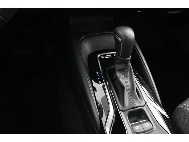 Toyota Corolla TS Hybrid 140 2024 Hybride Benzine 23