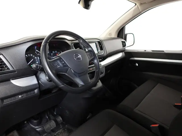 Opel Vivaro 145PK Automaat L3H1 2024 Diesel 2