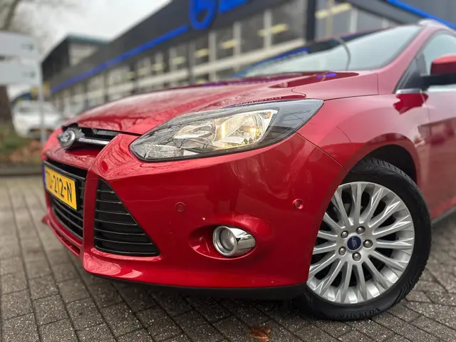 Ford Focus Wagon 1.0 EcoBoost Titanium 2013 Benzine 23
