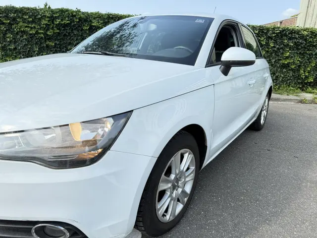 Audi A1 Sportback 1.4 TFSI Connect 2012 Benzine 9