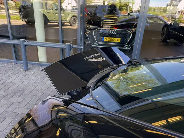 Jaguar F-Type P300 RWD 2019 Benzine 49