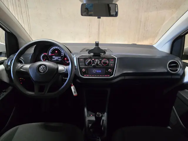 Volkswagen up! 1.0 BMT move up! 2020 Benzine 28