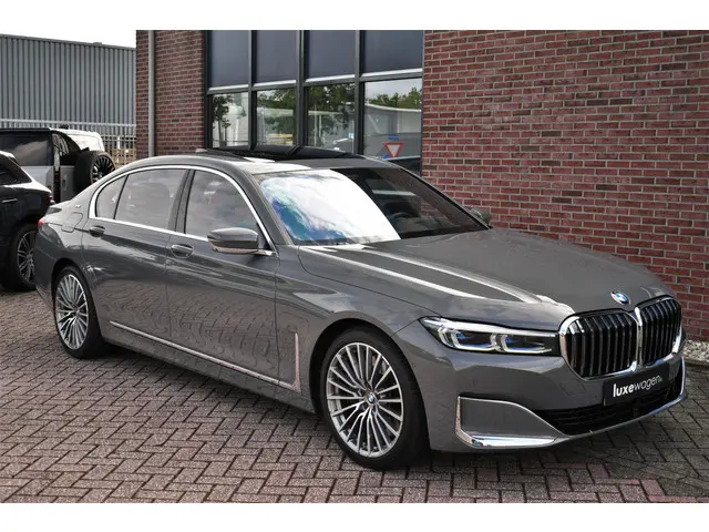 BMW 7 Serie M760Li xDrive 2019 Benzine 83