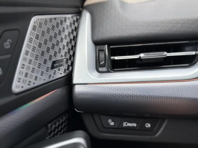 BMW X2 sDrive20i| M-Sport|Pano|LED| H&K! 2024 Benzine 30