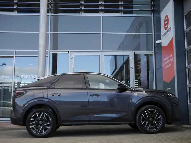 Peugeot 3008 1.2 Hybrid 136 GT 2024 Hybride Benzine 5
