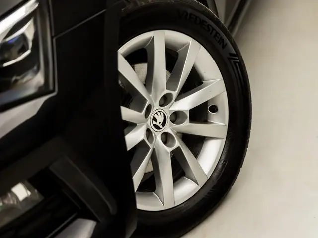 Škoda Scala 1.0 TSI Sportline 2019 Benzine 35