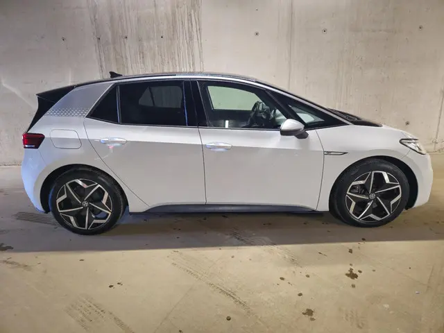 Volkswagen ID.3 First Edition 58 kWh 2021 Elektrisch 12