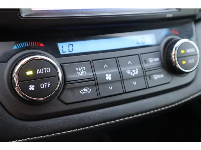 Toyota RAV4 2.5 HYBRID DYNAMIC 2017 Hybride Benzine 31