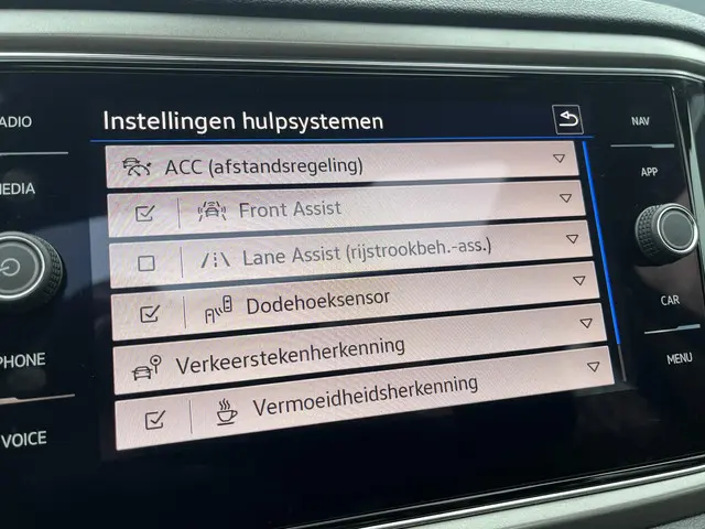 Volkswagen T-Roc 1.0 TSi Style Business 2021 Benzine 17