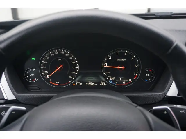 BMW 3 Serie 320i High Exec 2017 Benzine 10