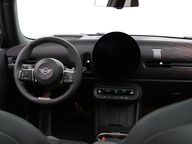 MINI 3-Deurs Cooper 2025 Benzine 7