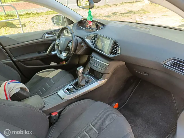 Peugeot 308 1.2 PureTech Blue Lease Premium 2014 Benzine 14
