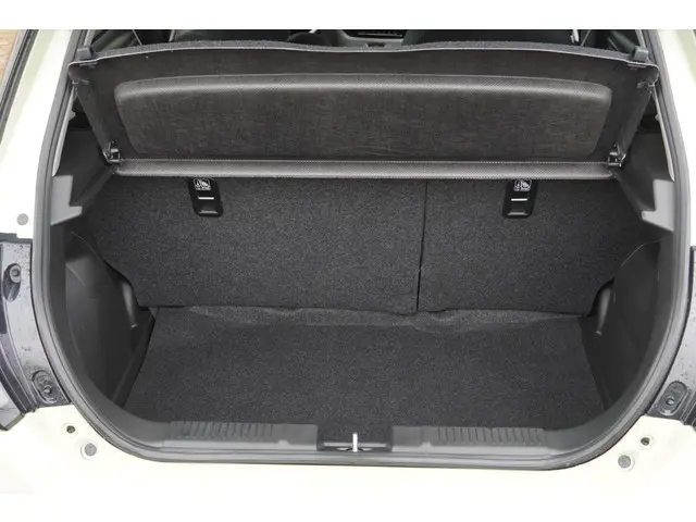 Suzuki Swift 1.2 Style Smart Hybrid 2025 Hybride Benzine 6