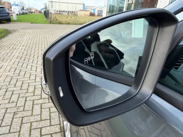 Volkswagen T-Roc 1.5 TSI Sport 2019 Benzine 17