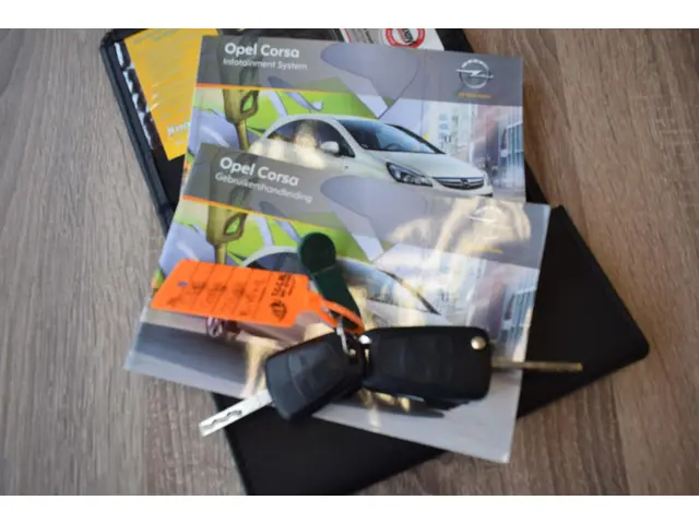 Opel Corsa 1.2-16V Anniversary Edition 2013 Benzine 13