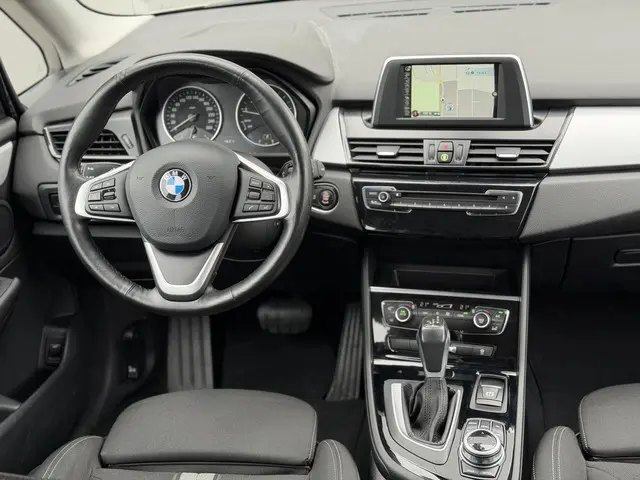 BMW 2 Serie Active Tourer 220i Executive 2017 Benzine 15