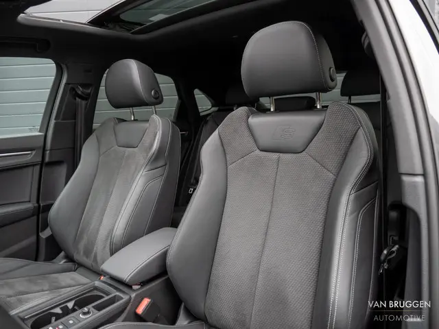 Audi Q3 Sportback 45 TFSI e S-Line 2022 Hybride Benzine 3