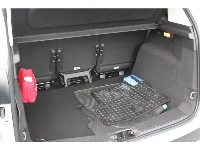 Ford C-MAX 1.5 Titanium 2015 Benzine 6